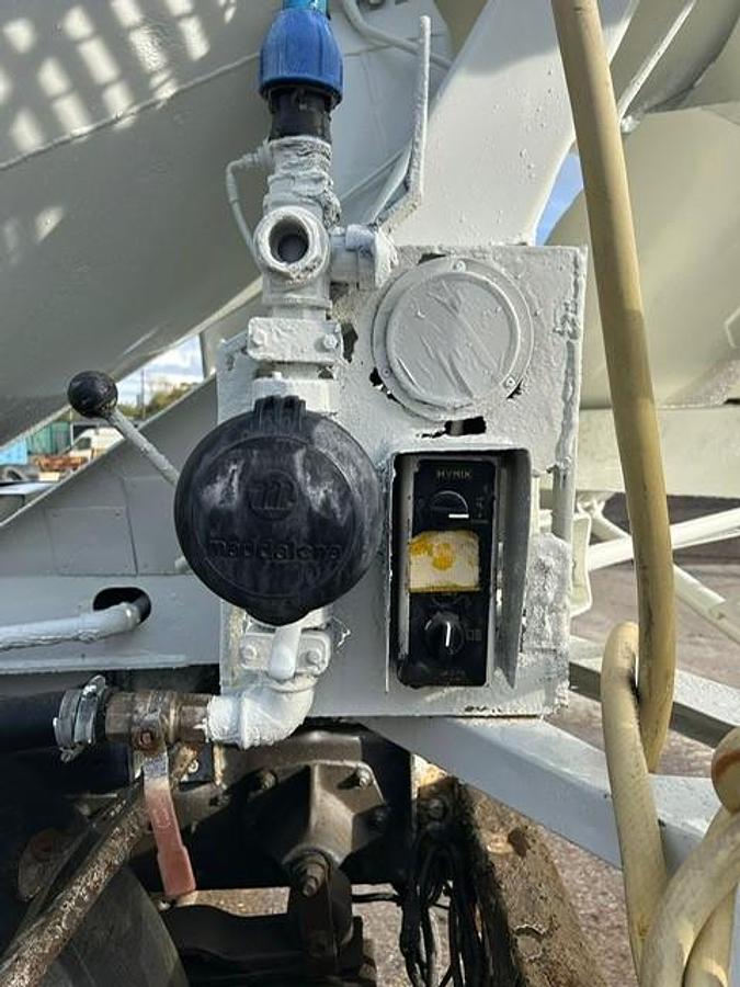 Used 2016 DAF LF280 4x2 Concrete Mixer