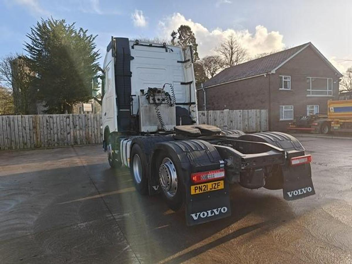 Used 2021 Volvo FH500 6x2 Tag Axle