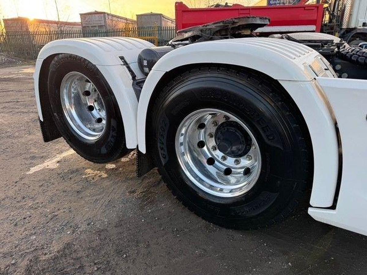 Used 2025 (25) Scania S770 V8 6x2 Rearlift