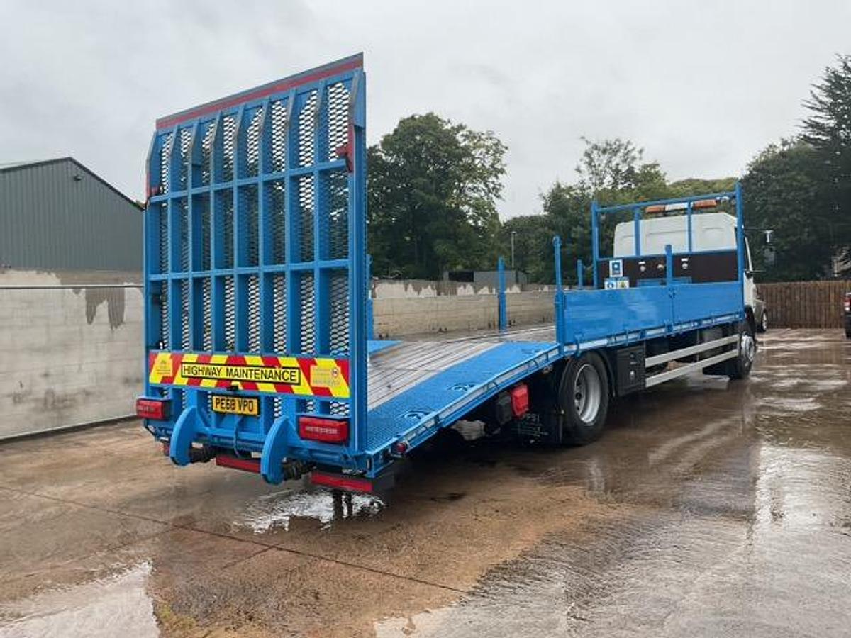 Used 2018 DAF LF230 4x2 Beavertail