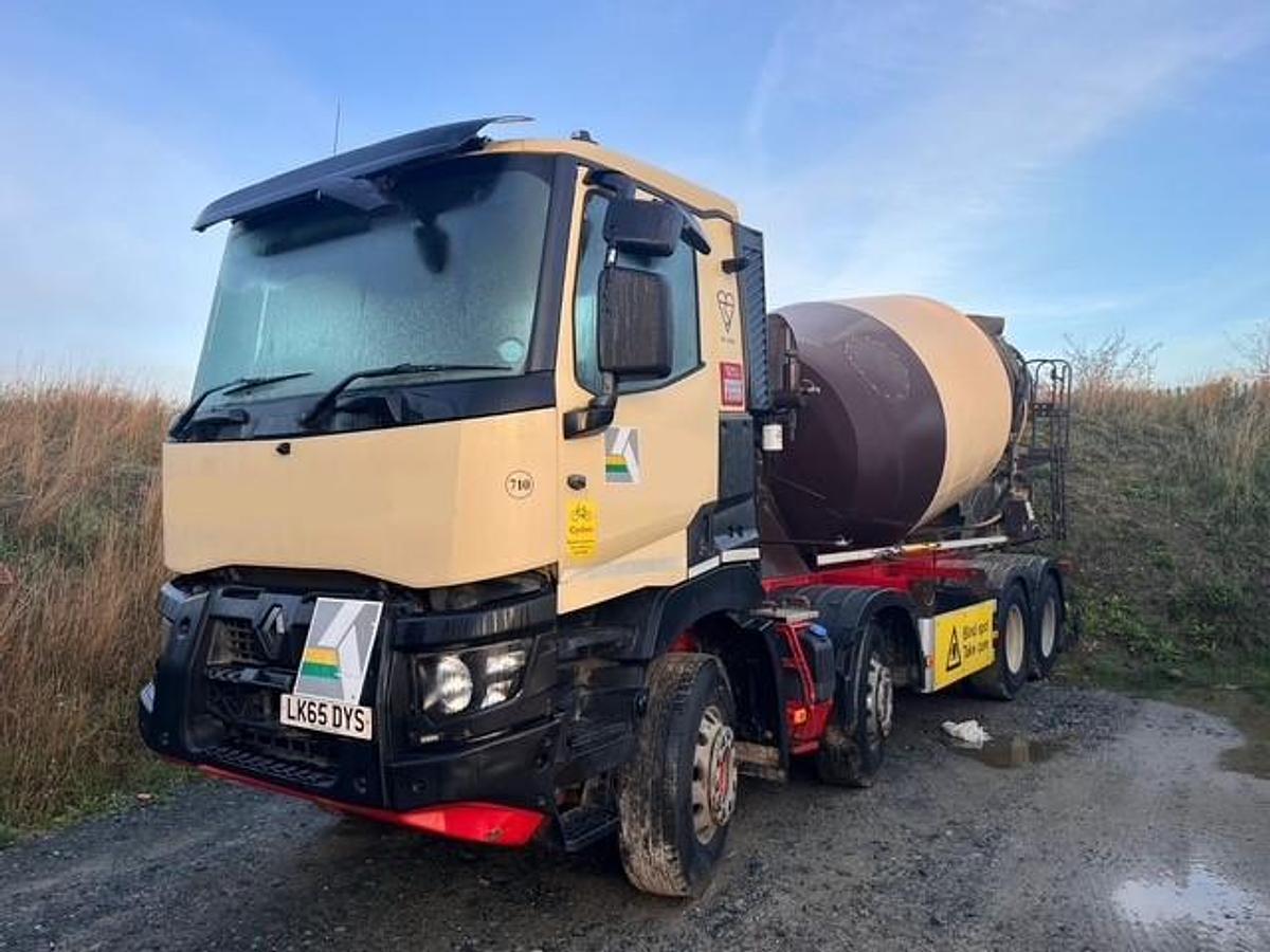 Used 2015 Renault C430 8x4 Concrete Mixer