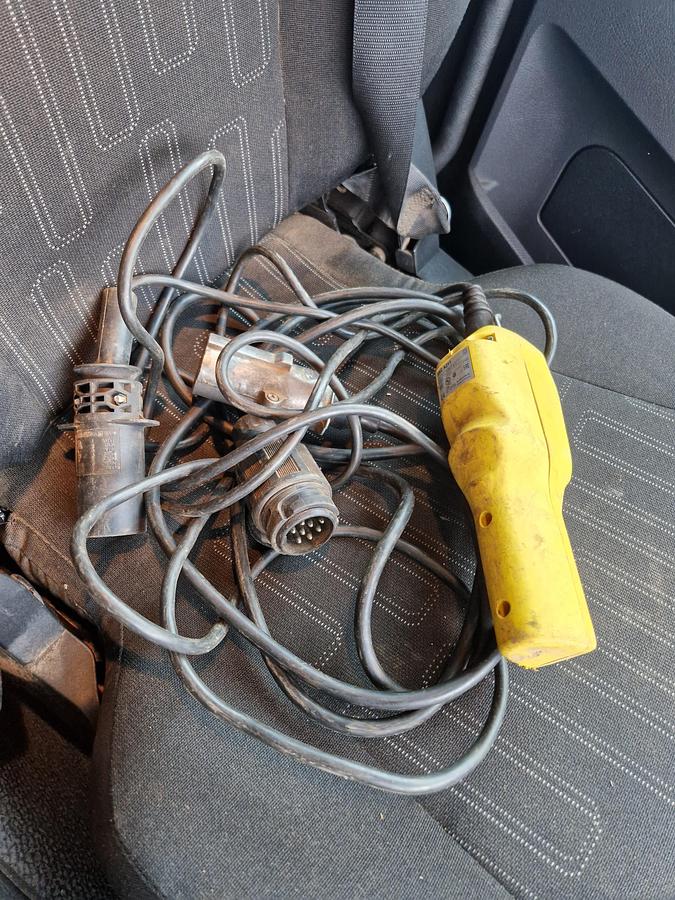 Used 2018 (18) Mercedes Arocs 3240 8x2 Rearlift Beavertail