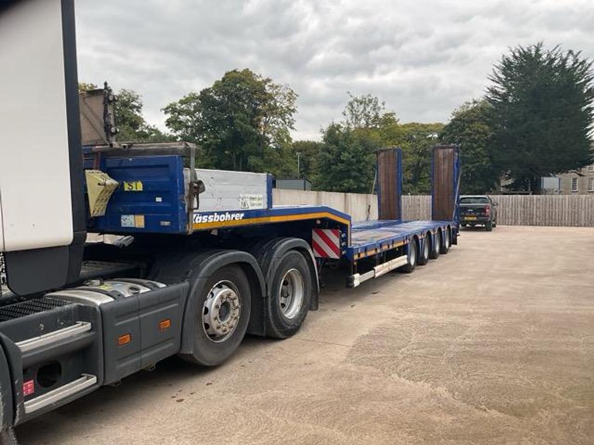 Used 2017 Kassbohrer 4 Axle Extendable Stepframe Low Loader