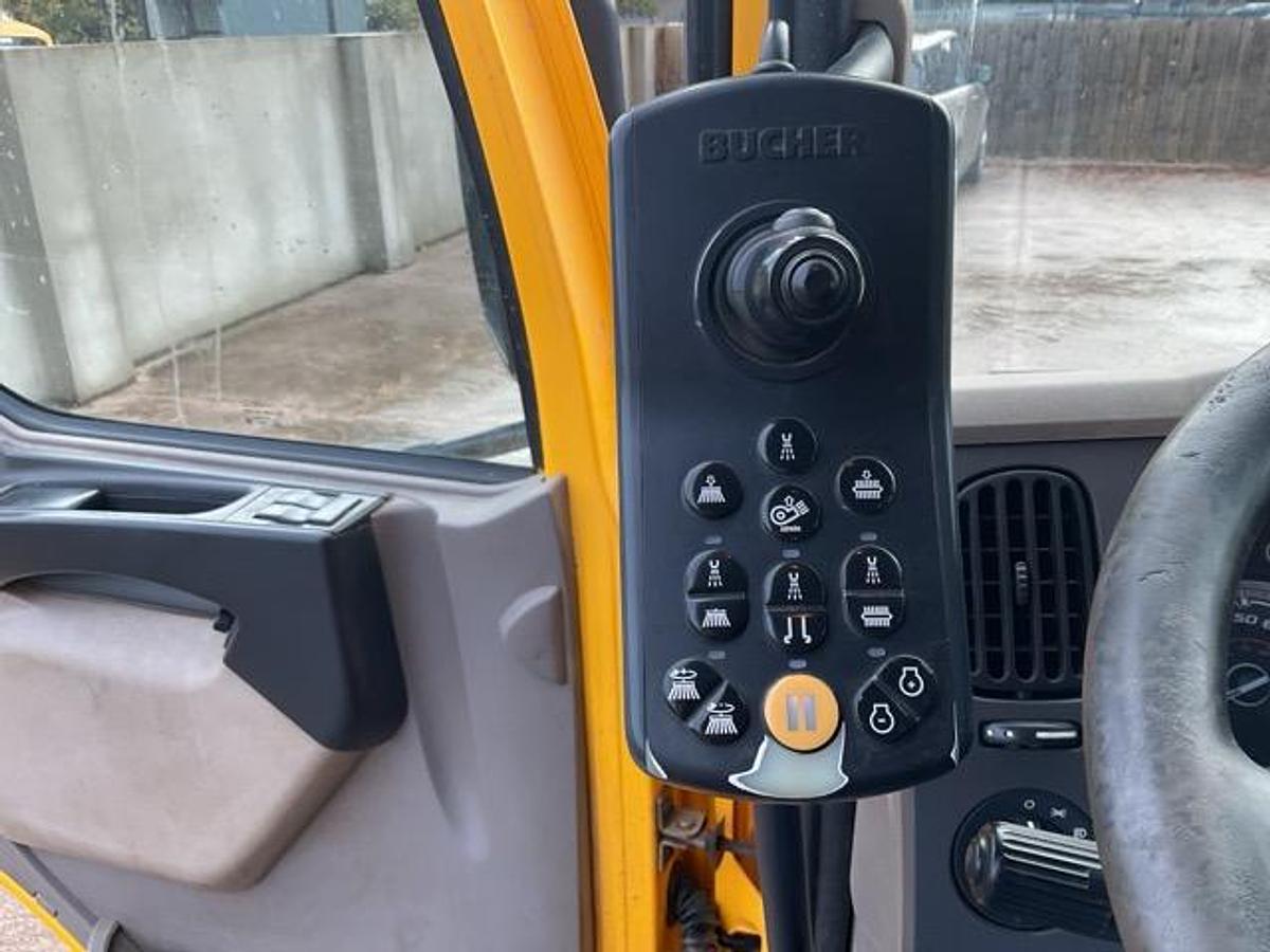 Used 2020 DAF LF220 4x2 Johnston V65T Road Sweeper