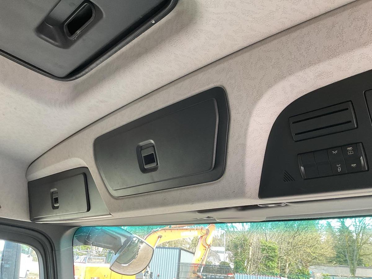 Used 2016 Mercedes Arocs 4x2 Flatbed