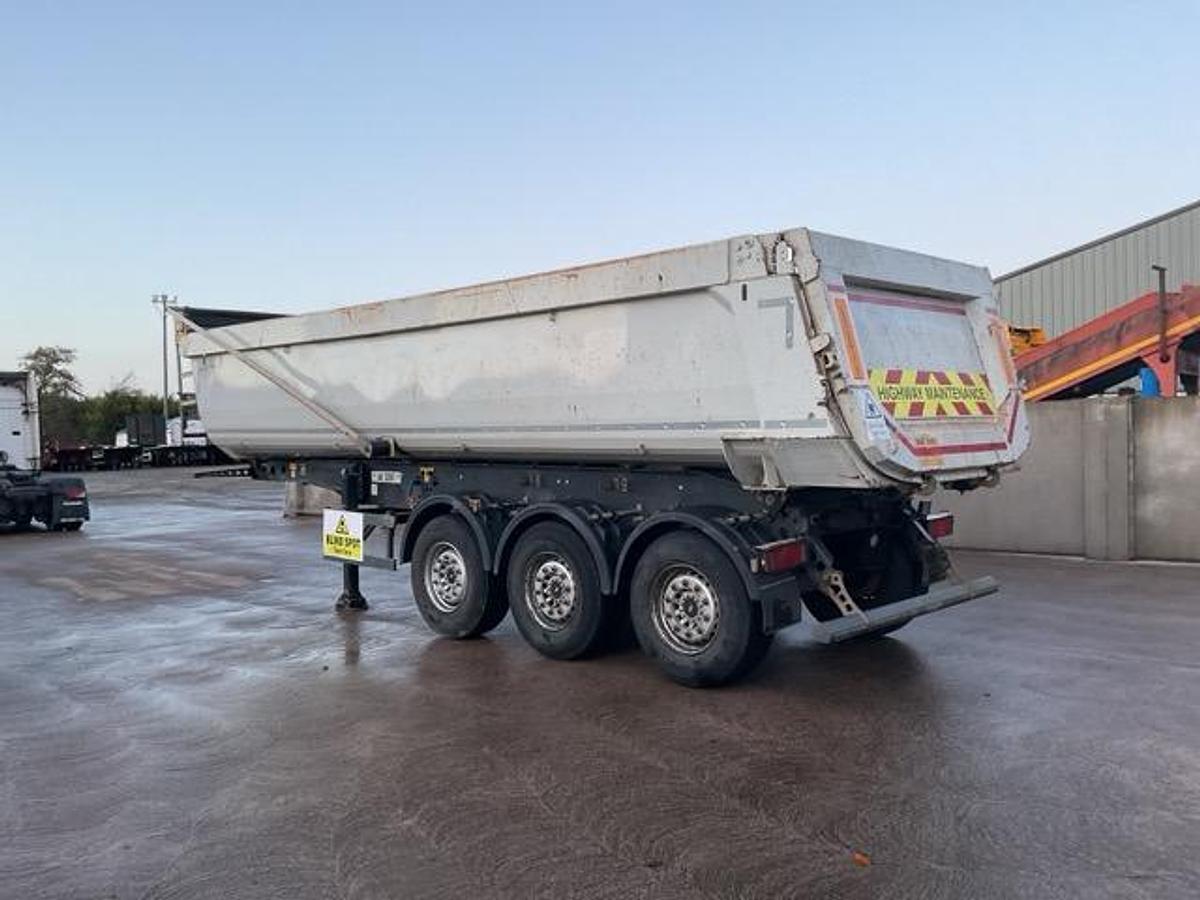 Used 2019 Schmitz Cargobull Tri Axle Tipping Trailer
