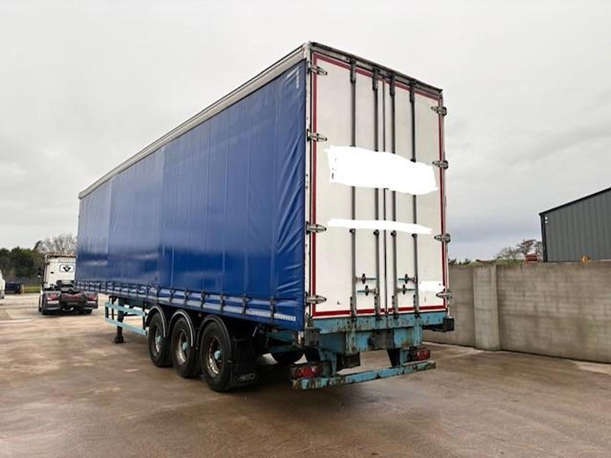 Used 2013 SDC Tri Axle Curtainsider