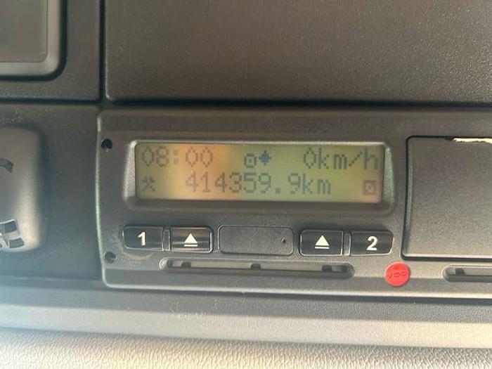 Used 2015 DAF CF370 6x2 Rearlift Flatbed With Crane