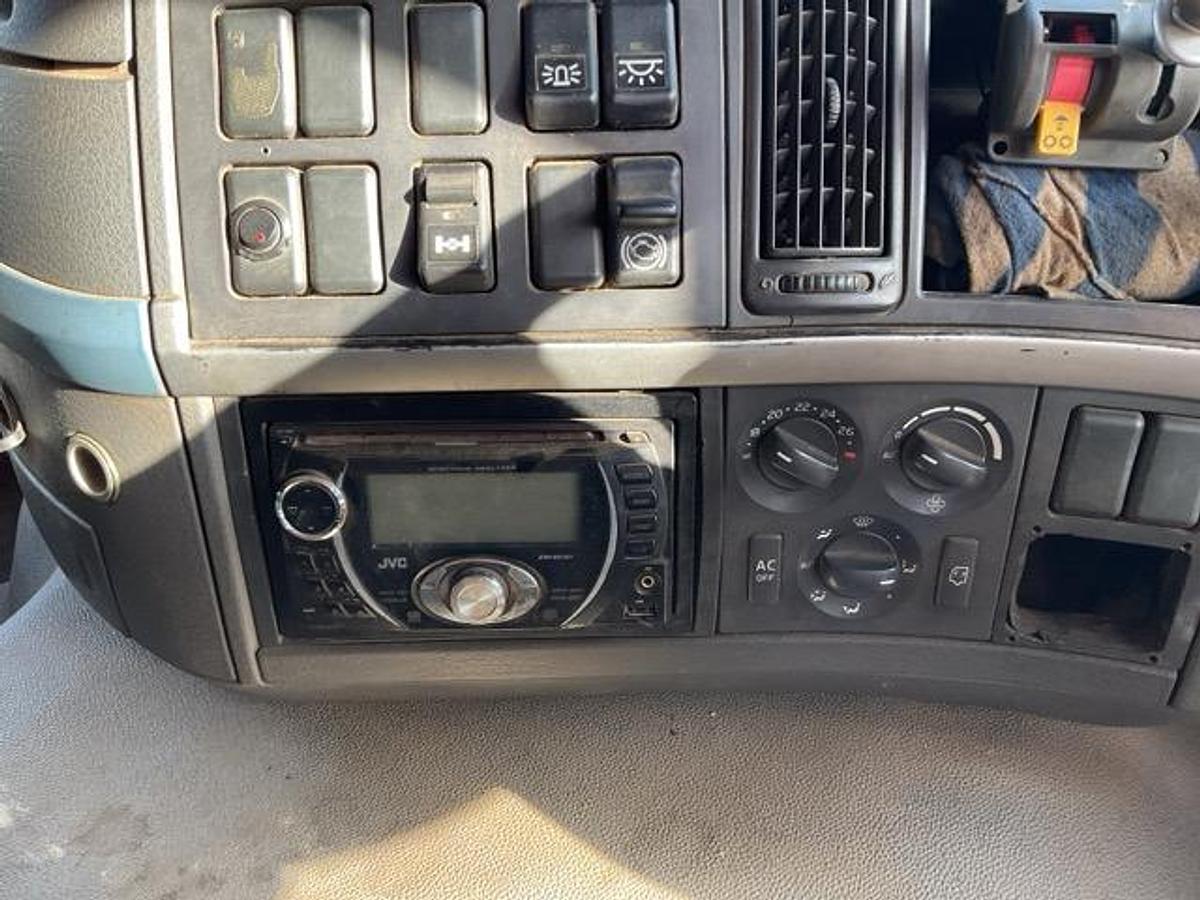 Used 2008 Volvo FM9.380 8x4 Tipper