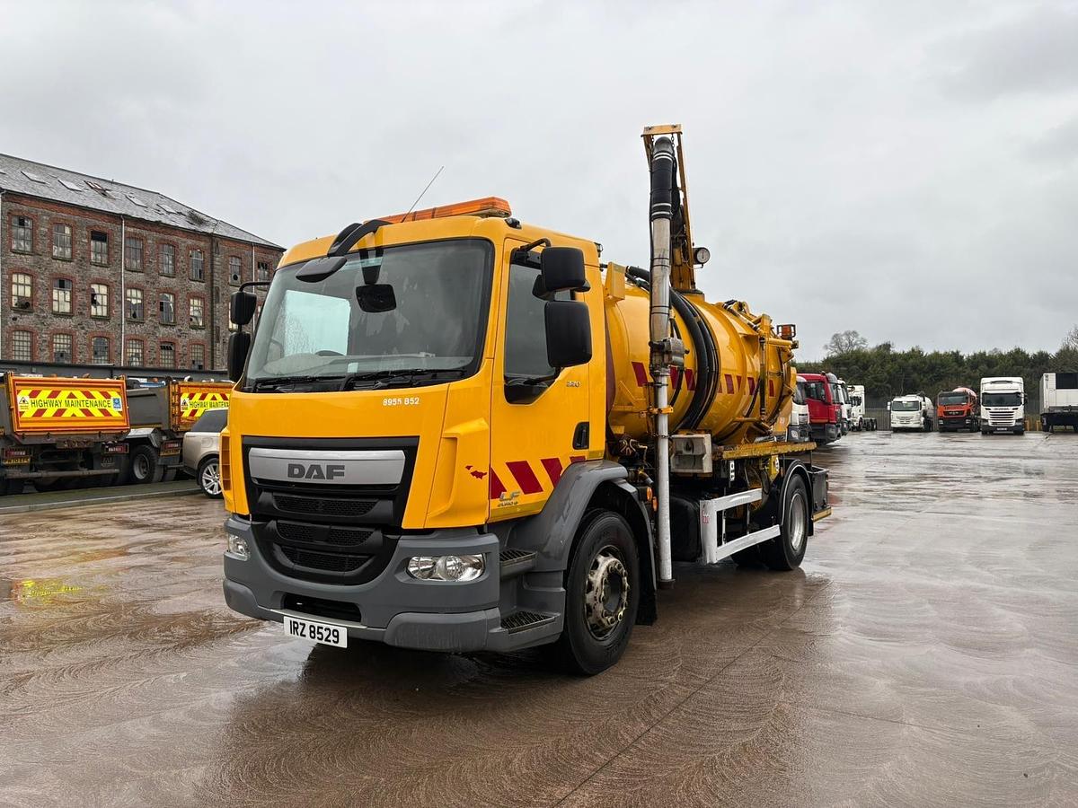 Used 2015 DAF LF220 4x2 18T Gully Sucker