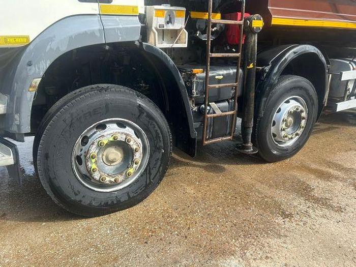 Used 2015 DAF CF400 8x4 Steel Tipper Grab