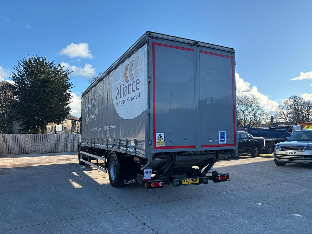 Used 2021 Iveco 180E250 18T Curtainsider