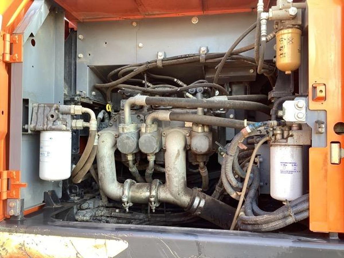 Used 2019 Hitachi ZX250LC-6 Tracked Excavator