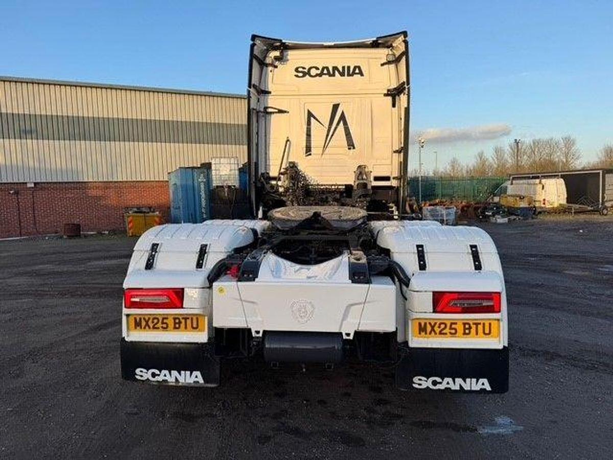 Used 2025 (25) Scania S770 V8 6x2 Rearlift