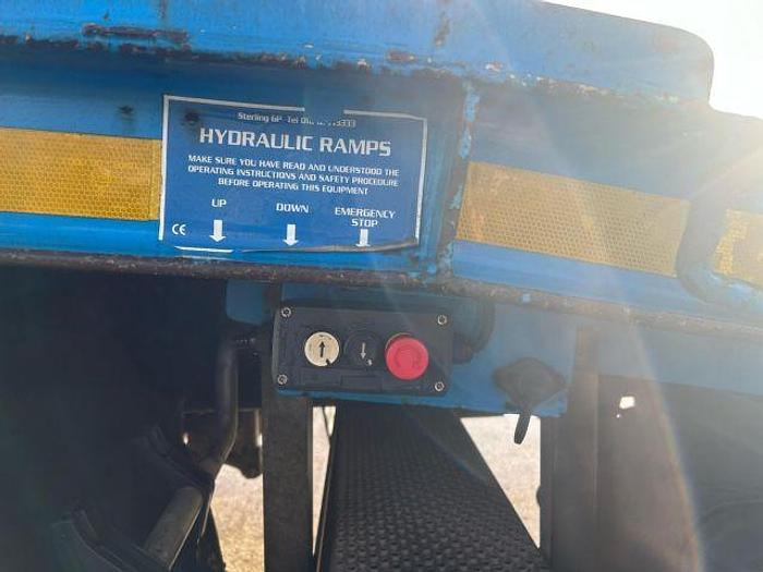 Used 2017 (17) DAF CF400 8x2 Rearlift Beavertail