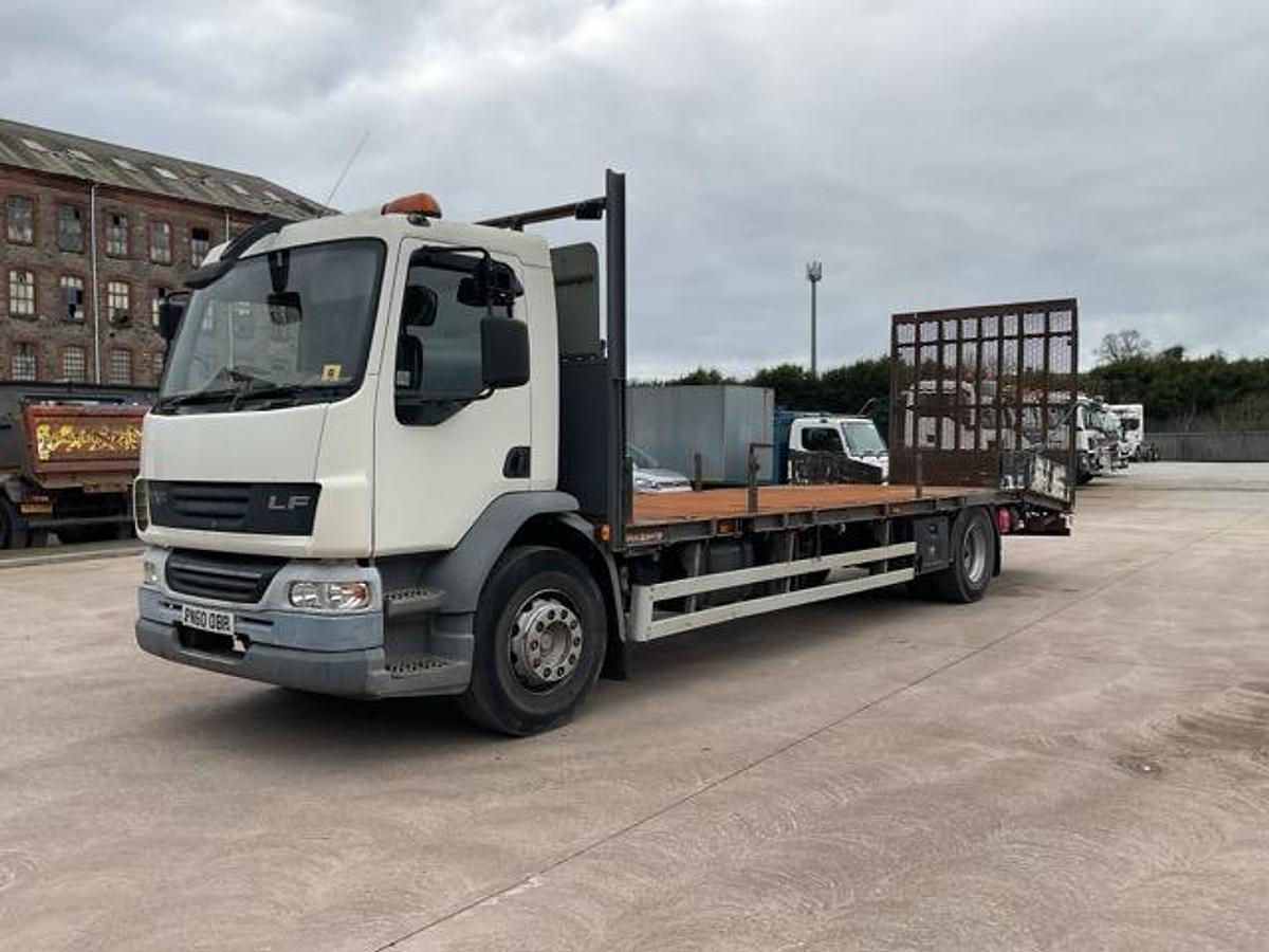 Used 2010 DAF LF55.220 4x2 Beavertail