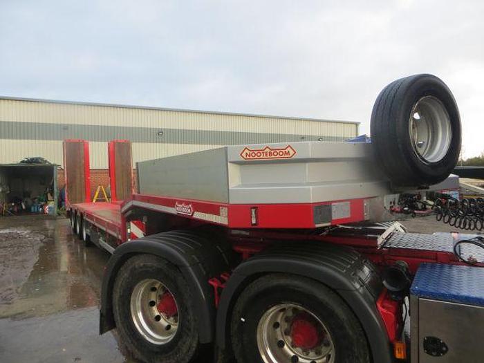 Used 2021 Kassbohrer 4 Axle Extendable Stepframe Low Loader