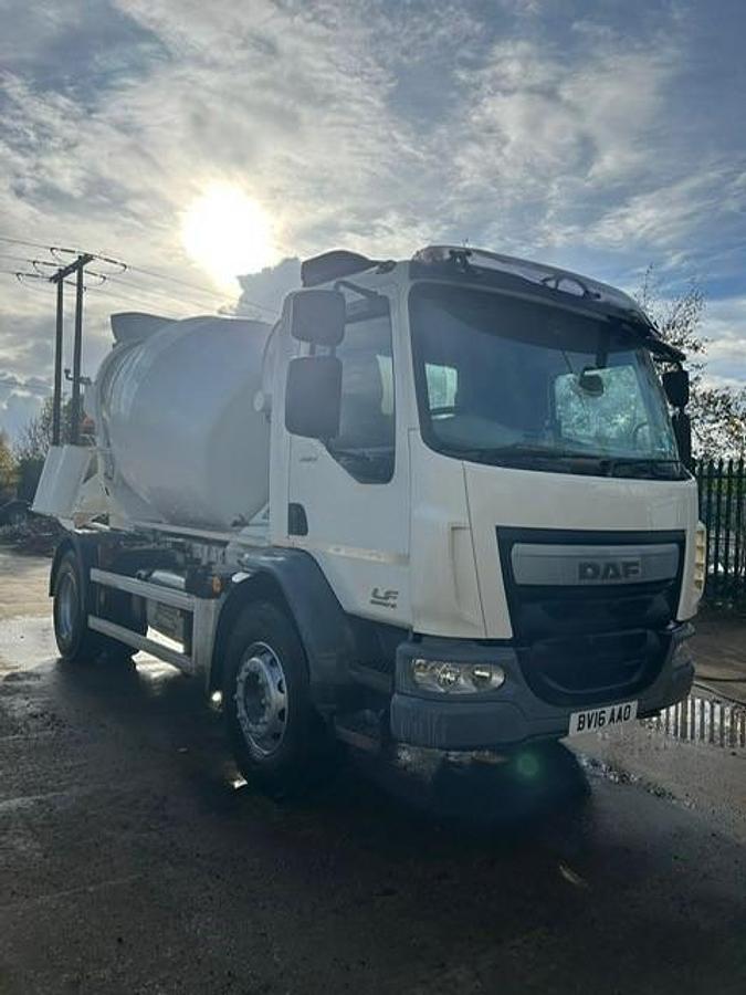 Used 2016 DAF LF280 4x2 Concrete Mixer