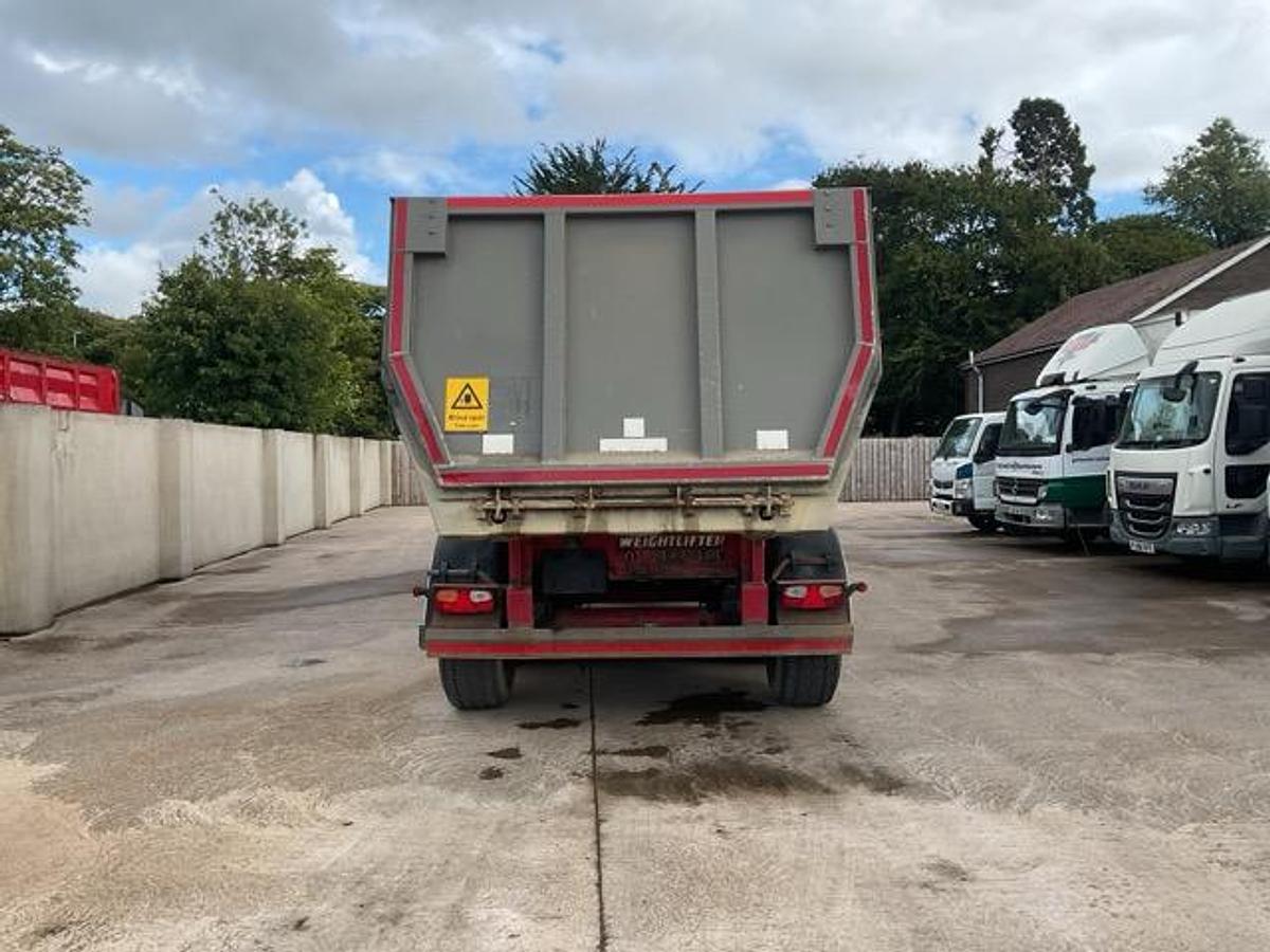 Used 2015 Weightlifter Tri Axle Tipping Trailer