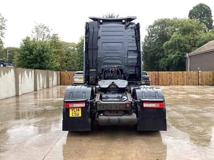 Used 2014 Volvo FH750 6x2 Tractor Unit