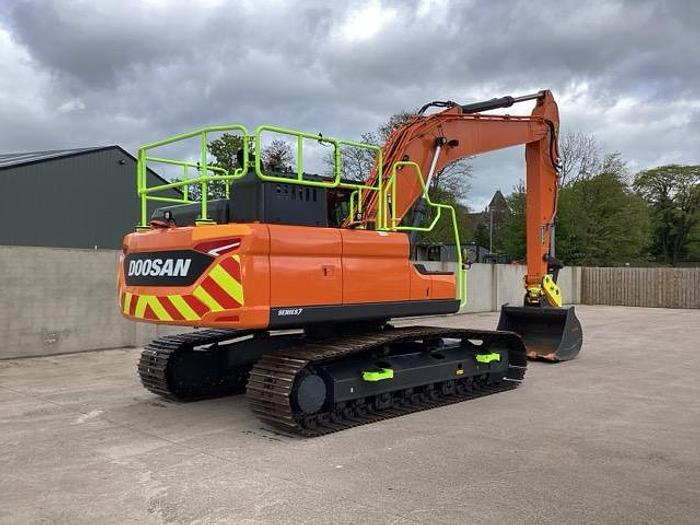 Used 2023 Doosan DX225LC-7 Tracked Excavator
