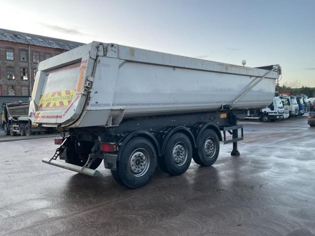 Used 2019 Schmitz Cargobull Tri Axle Tipping Trailer