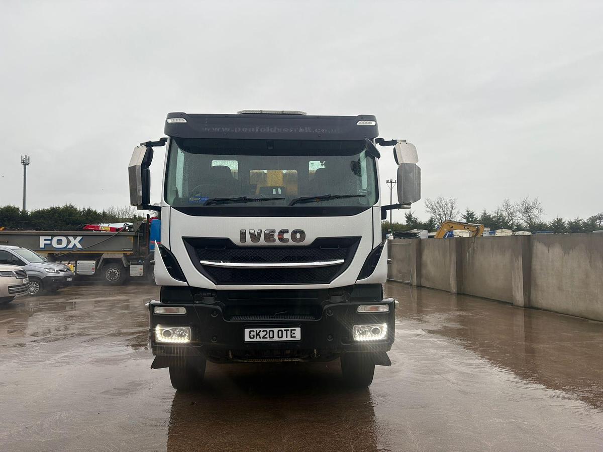 Used 2020 Iveco Trakker 420 8x4 Steel Tipper