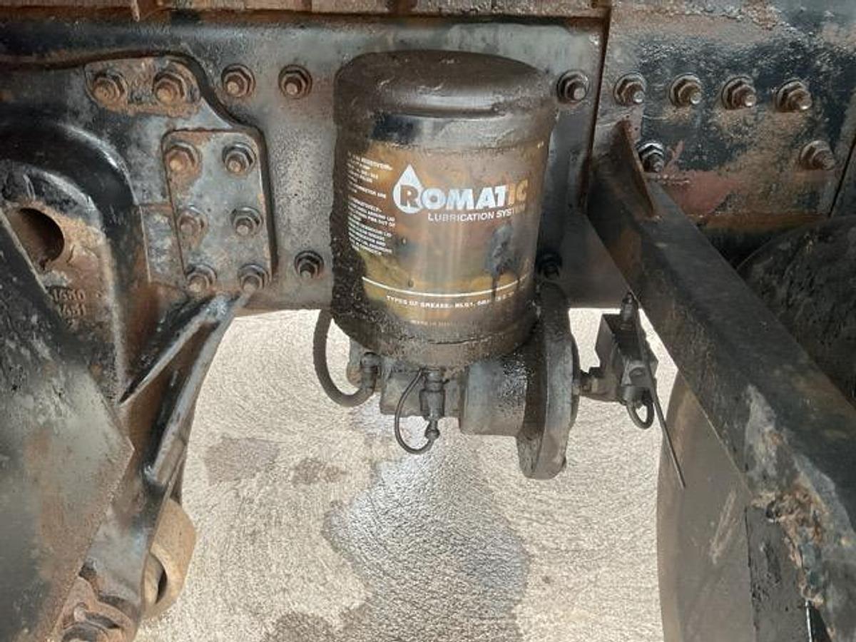 Used 2014 Renault C250 4x2 Marvtech Hotbox Asphalt Distributor Truck