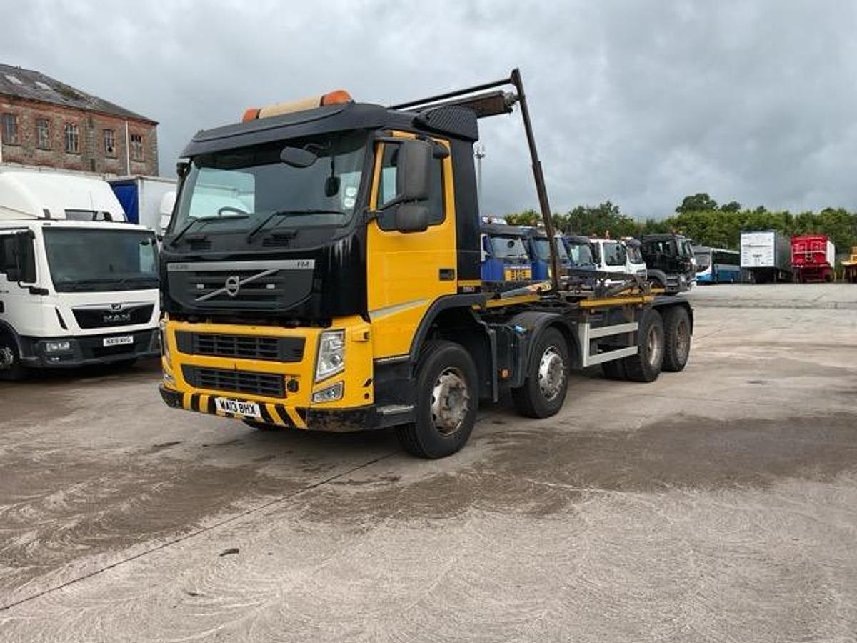 Used 2013 (13) Volvo FM380 8x4 Hookloader