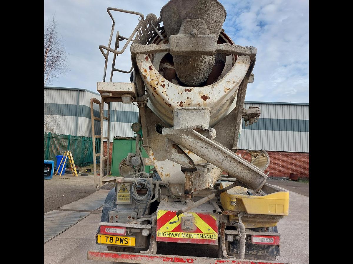 Used 2017 Volvo FH TRIDEM MIXER