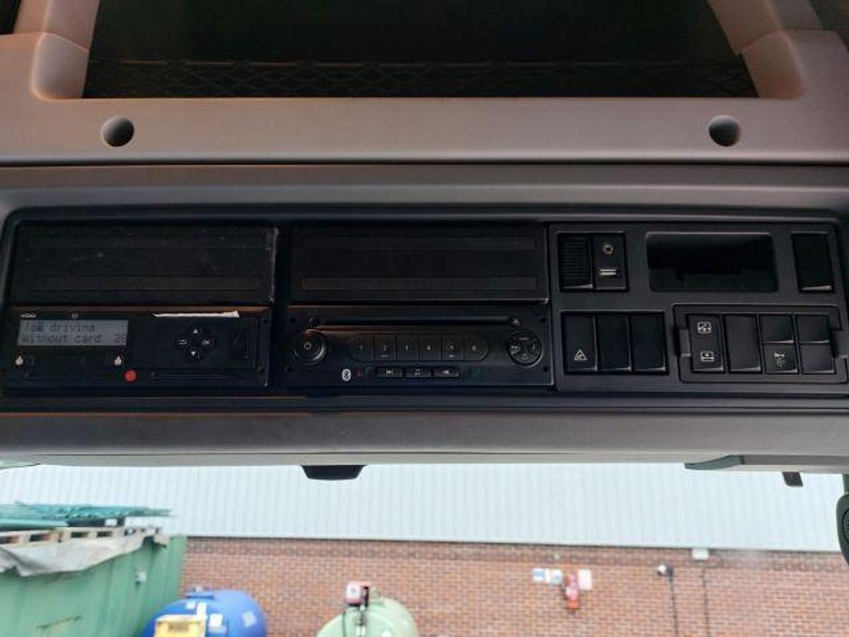 Used 2015 Renault C460 6x2 Rearlift Beavertail