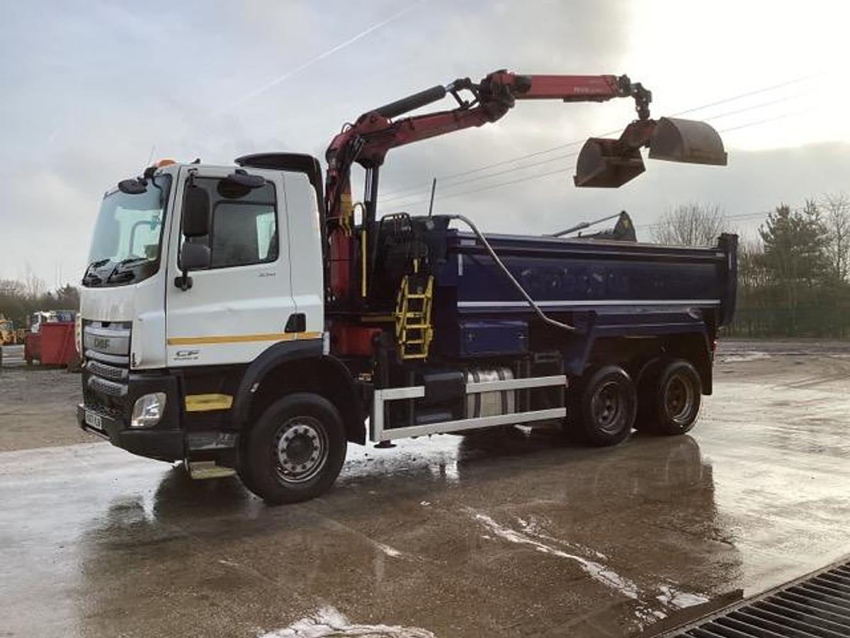 Used 2017 (67) DAF CF330 6x4 Tipper Grab