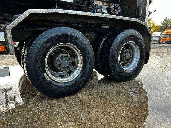 Used 2015 Renault K460 8x4 Volumetric Mixer