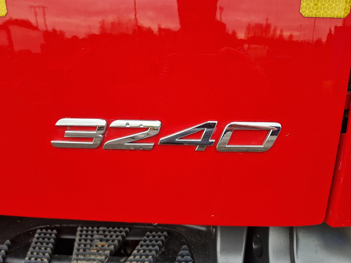 Used 2018 (18) Mercedes Arocs 3240 8x2 Rearlift Beavertail