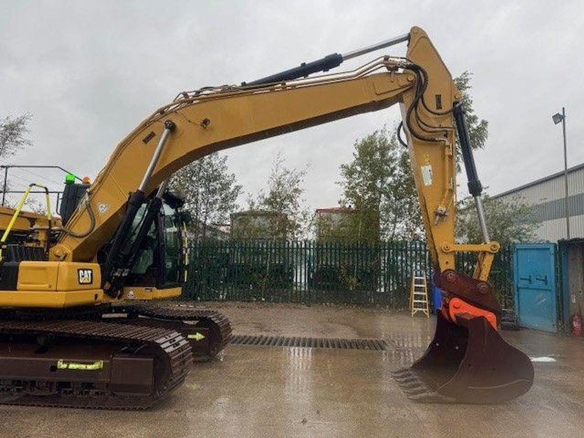 Used 2019 CAT 320 Tracked Excavator