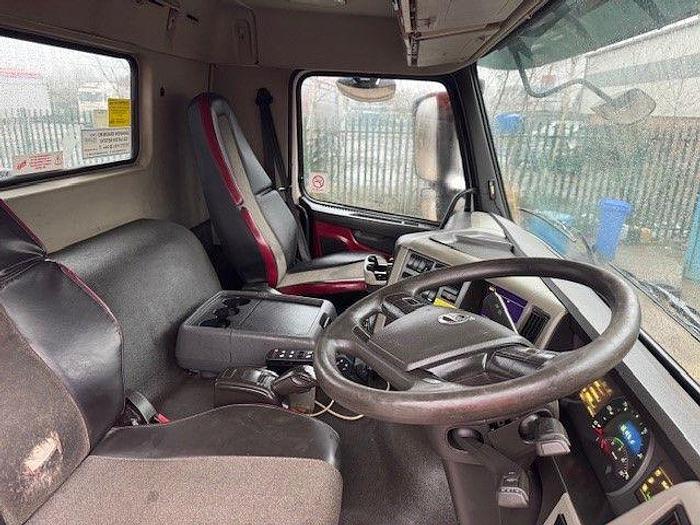Used 2016 (16) Volvo FM410 8x4 Hookloader