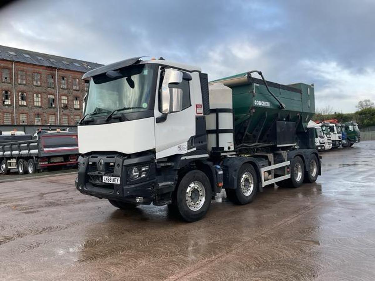 Used 2018 Renault C430 8x4 Volumetric Mixer