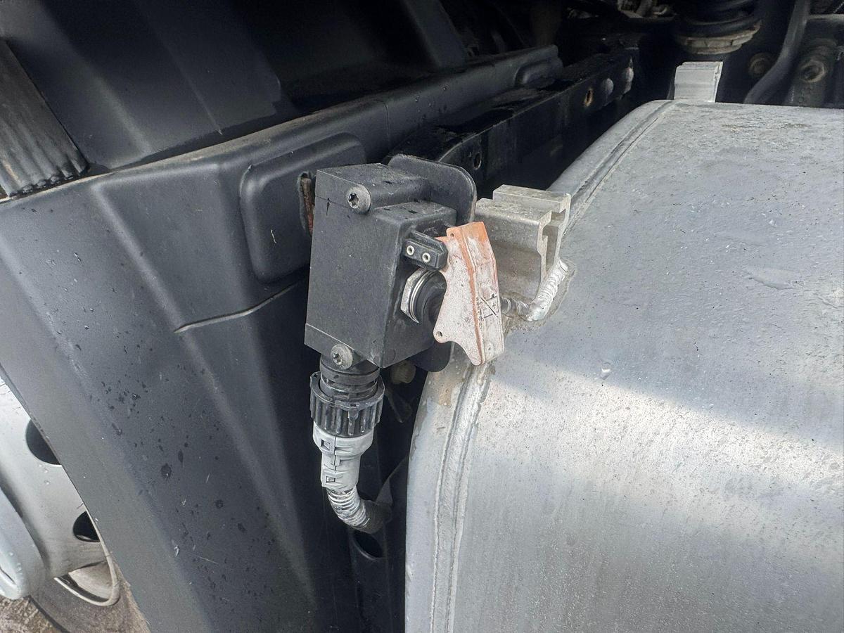 Used 2020 (20) Volvo FM460 G/T 6x2 Midlift