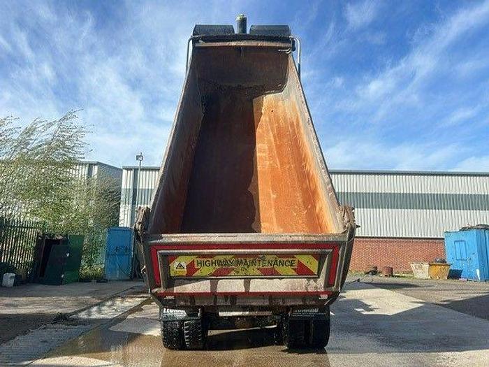 Used 2016 (16) Volvo FMX420 8x4 Steel Tipper