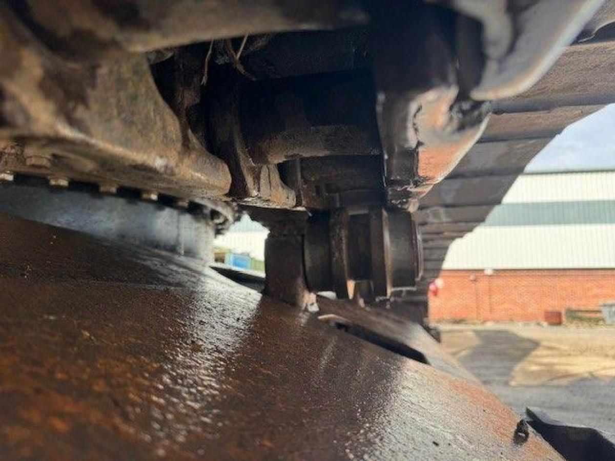 Used 2018 Hitachi ZX350LC-6 Tracke Excavator