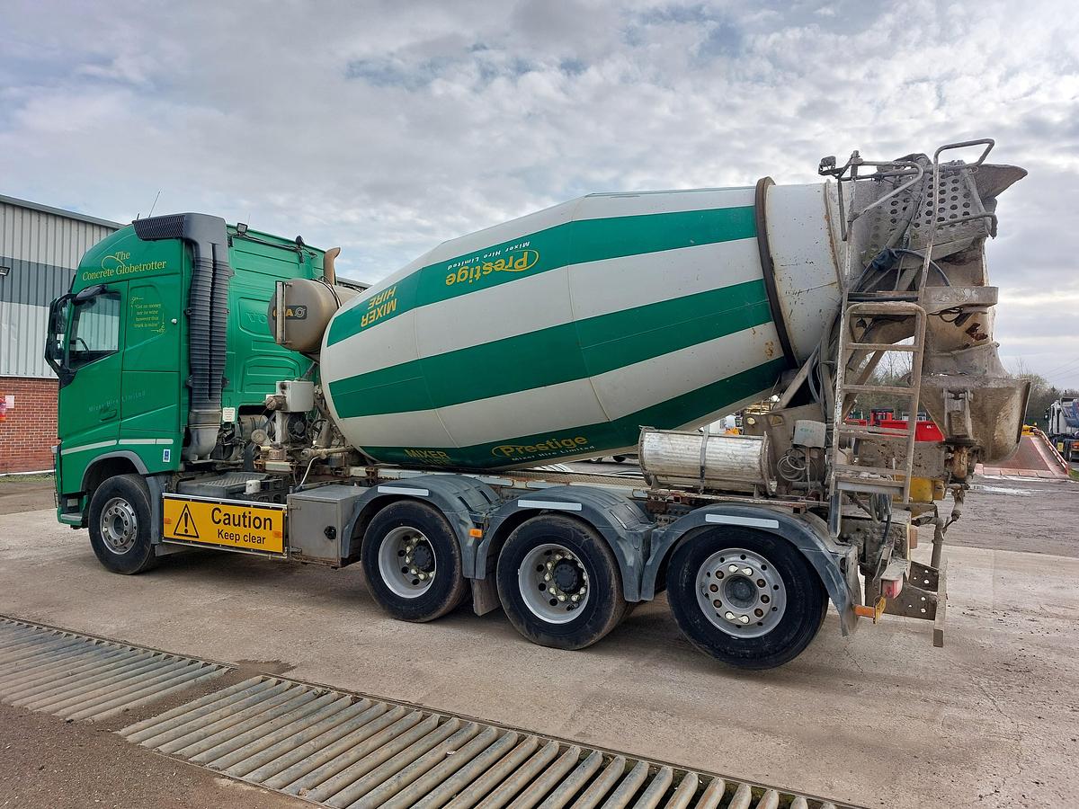 Used 2017 Volvo FH TRIDEM MIXER