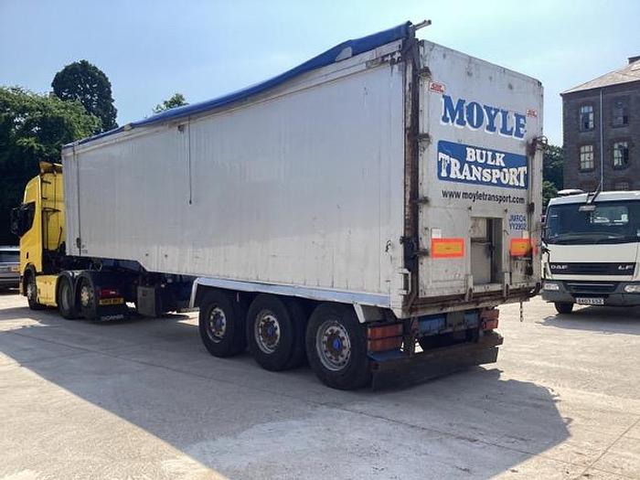Used 2009 SDC 70CYD TRI AXLE BULK TIPPING TRAILER