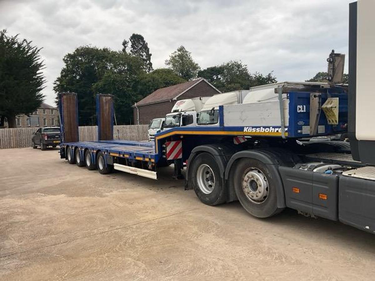 Used 2017 Kassbohrer 4 Axle Extendable Stepframe Low Loader