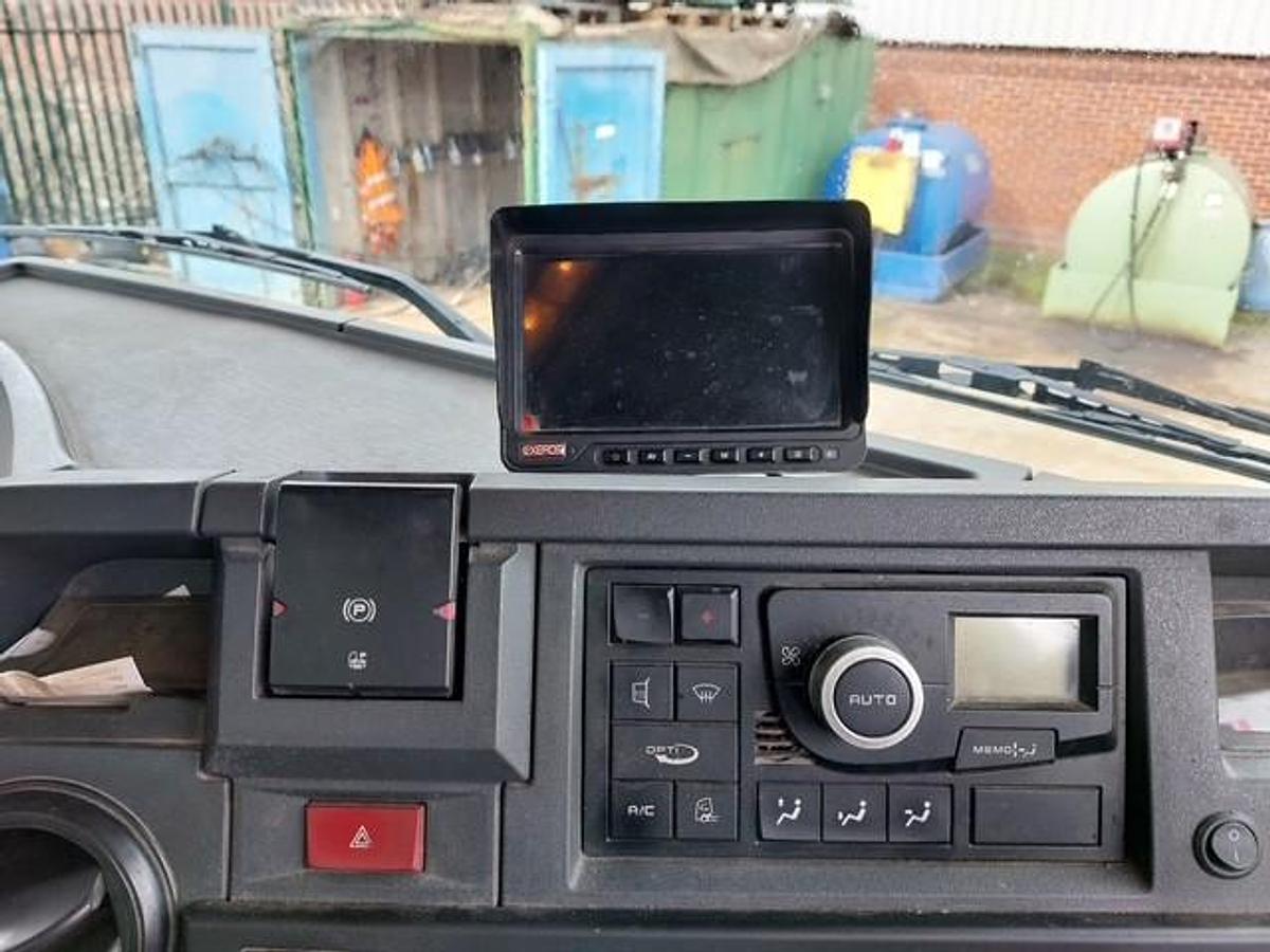 Used 2021 Renault C380 6x2 Rearlift Curtainsider