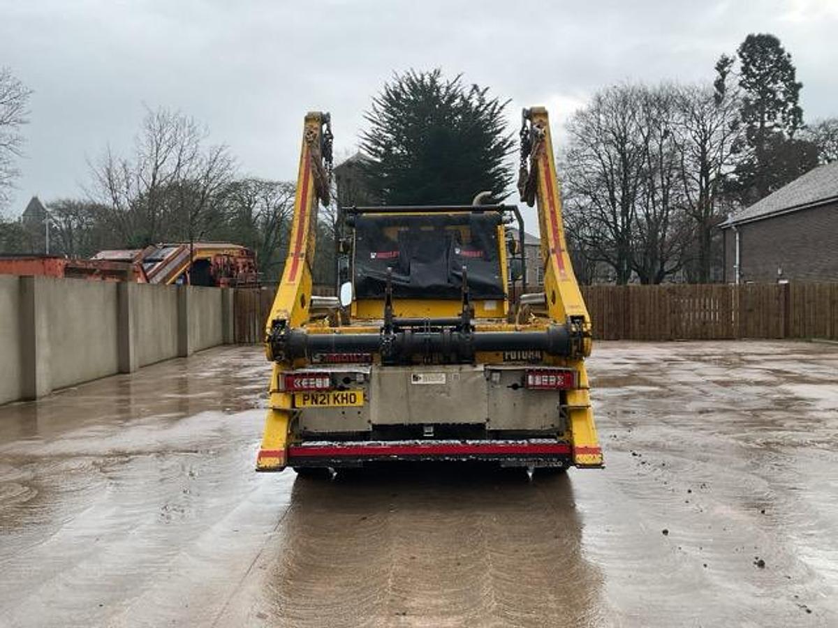 Used 2021 Volvo FL250 4x2 Skiploader
