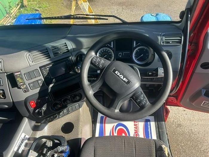 Used 2015 DAF CF370 6x2 Rearlift Flatbed With Crane