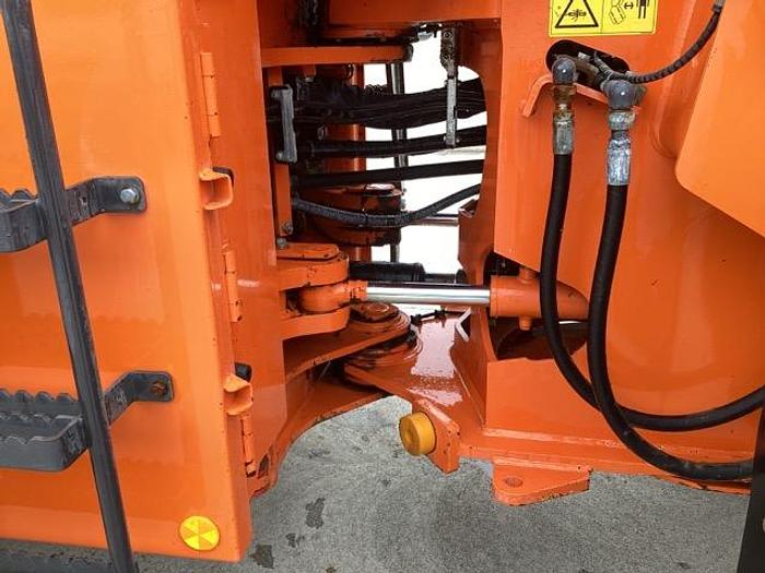 Used 2020 Hitachi ZW220-6 Loading Shovel