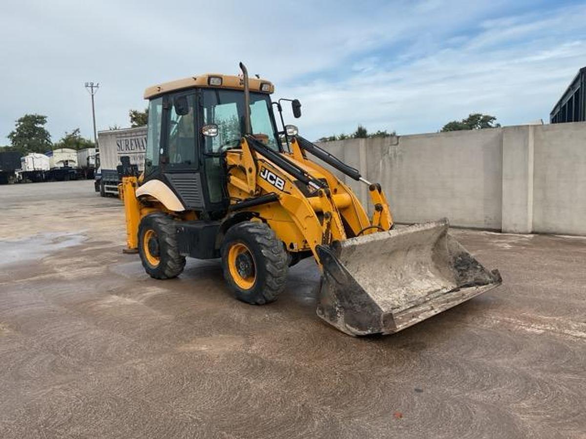 Used 2013 JCB 2CX Street Master 1435