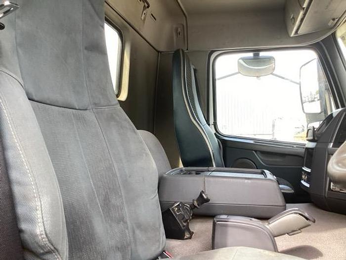 Used 2011 Volvo FMX420 8x4 Steel Tipper