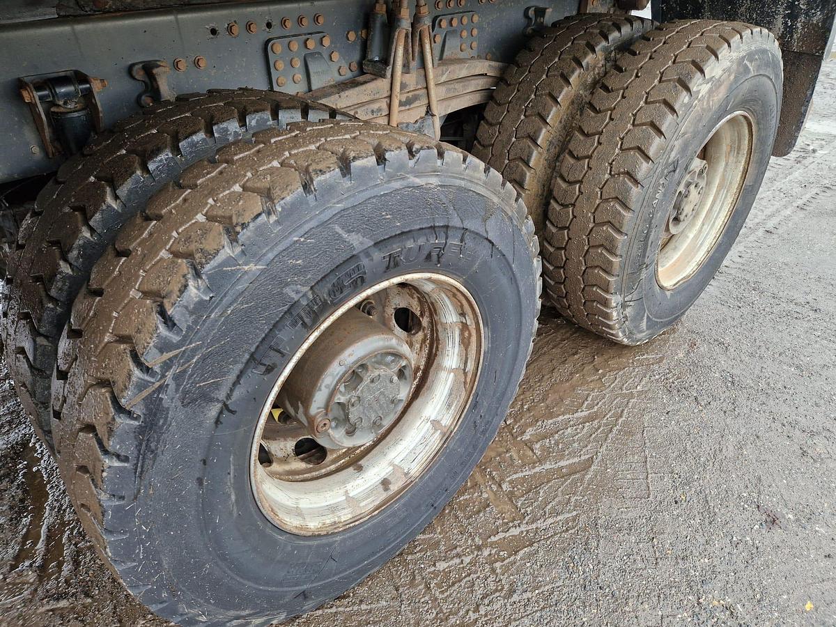 Used 2016 Volvo FMX420 8x4 Steel Tipper